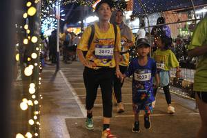 BIB: 3892, 3023, 364
                            <button type="button" onclick="openModal(26220479)" class="btn btn-primary btn-sm float-right btn-popup" data-toggle="modal" data-target=".modal-high-quality">
                        <i class="fas fa-shopping-cart"></i> Add to Cart
                    </button>
                                            <button type="button" onclick="isThisMe(26220479, true)" class="btn btn-success btn-sm float-right btn-popup btn-isme hidden" data-toggle="tooltip" data-placement="bottom" title="นี่คือรูปของคุณใช่ไหม คลิกที่นี่เพื่อเอาเข้าอัลบั้ม">
                        <i class="fas fa-plus"></i> Add to album
                    </button>
                    <button type="button" onclick="isThisMe(26220479, false)" class="btn btn-warning btn-sm float-right btn-popup btn-isnotme hidden">
                        <i class="fas fa-ban"></i> Remove from album
                    </button>